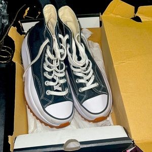 Converse size 4.5 mens or 6 womens